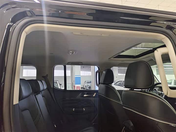 Фото 8 - Tank 300