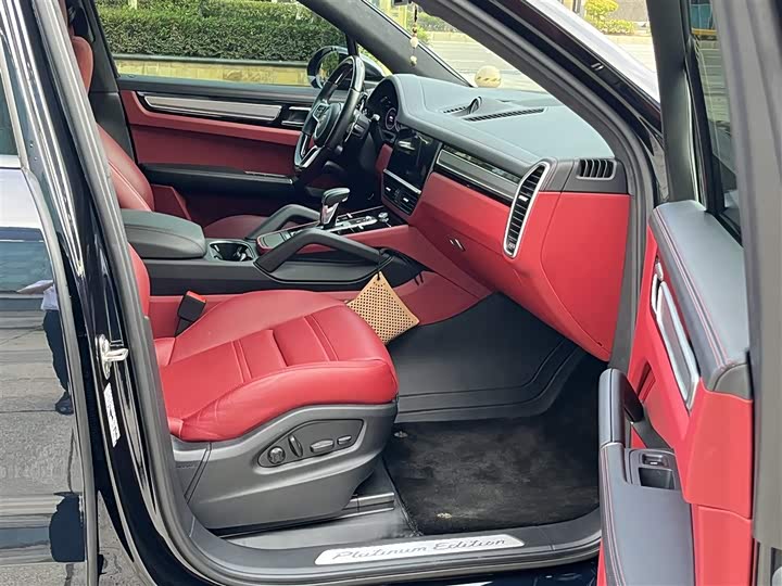 Фото 11 - Porsche Cayenne Hybrid