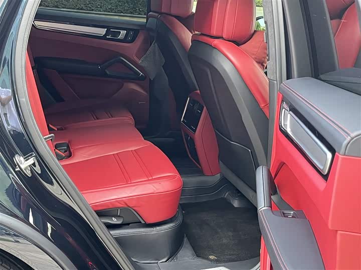 Фото 12 - Porsche Cayenne Hybrid