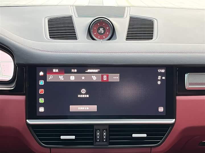 Фото 16 - Porsche Cayenne Hybrid