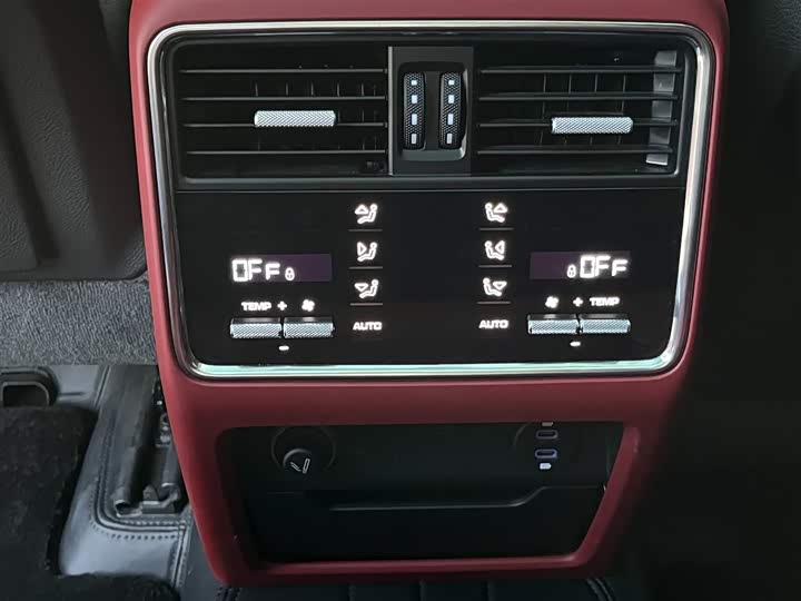 Фото 18 - Porsche Cayenne Hybrid