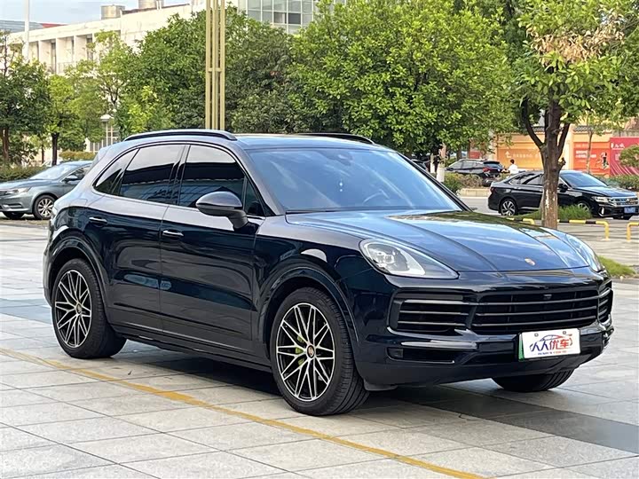 Фото 3 - Porsche Cayenne Hybrid