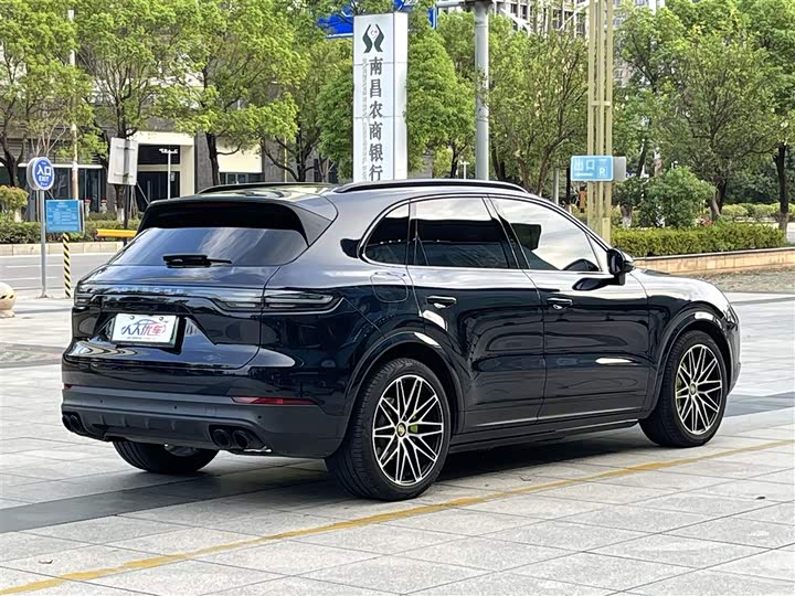 Фото 4 - Porsche Cayenne Hybrid