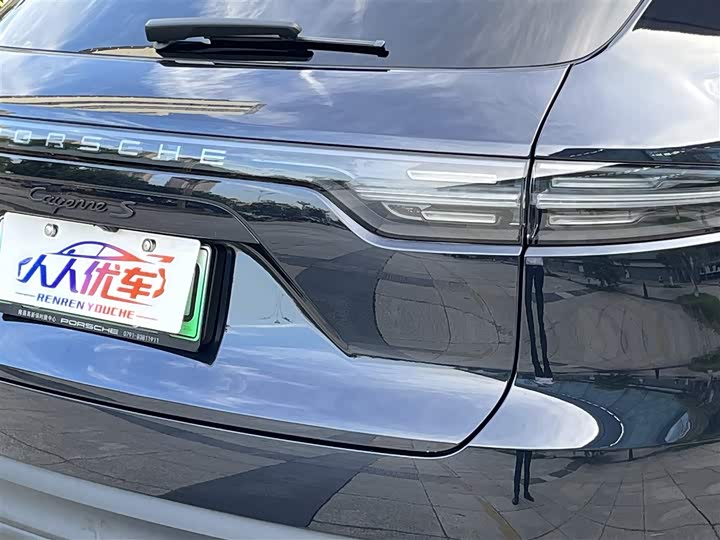 Фото 9 - Porsche Cayenne Hybrid