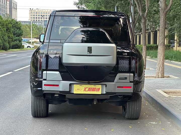Фото 4 - BYD Yangwang U8