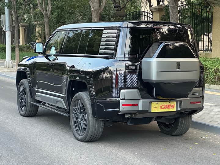 Фото 6 - BYD Yangwang U8