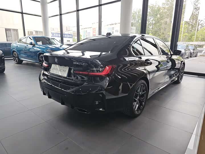 Фото 13 - BMW 3 Series