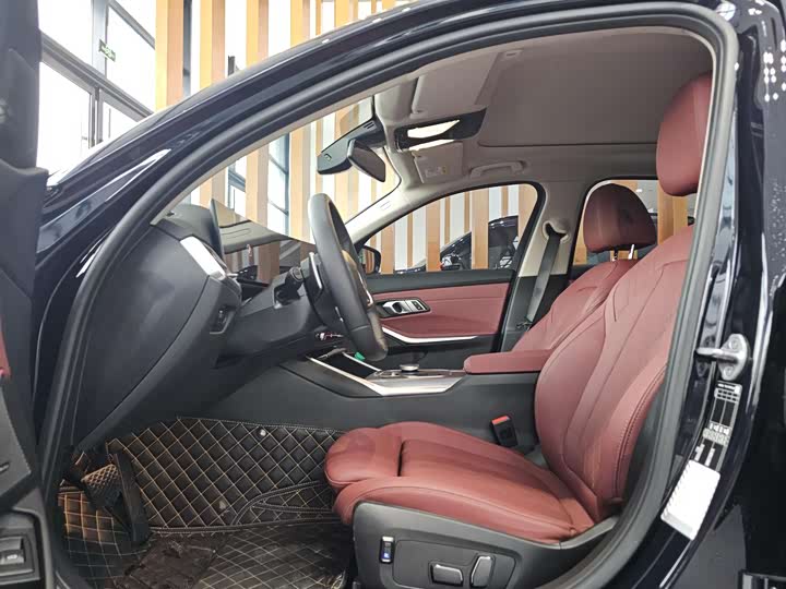 Фото 7 - BMW 3 Series