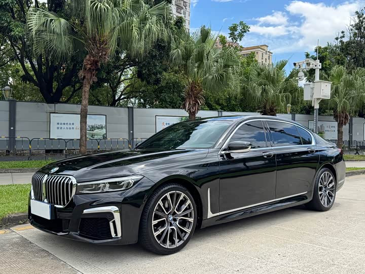 Фото 2 - BMW 7 Series