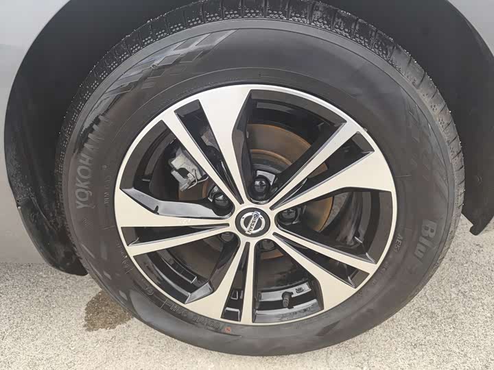 Фото 11 - Nissan Sylphy