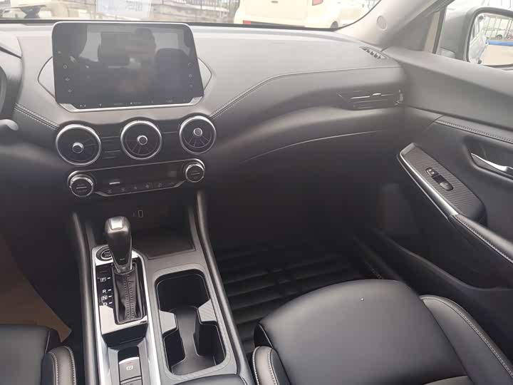 Фото 7 - Nissan Sylphy