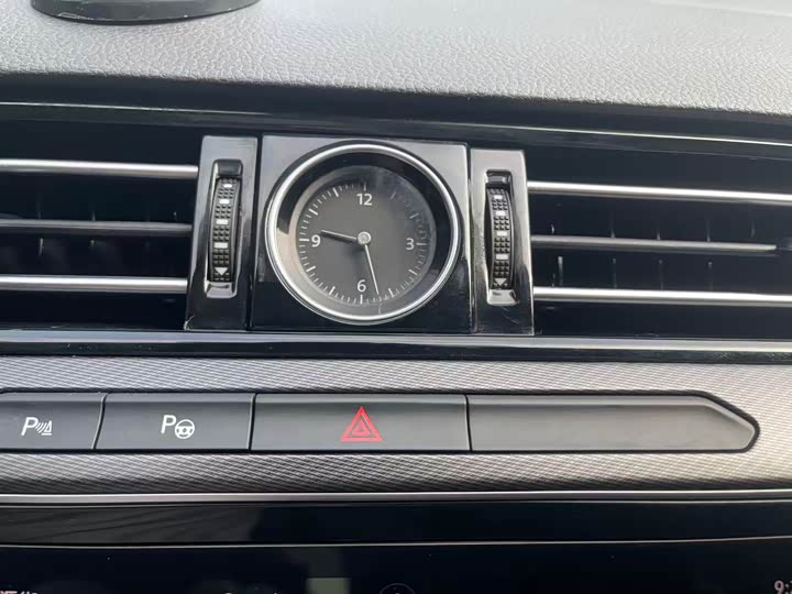 Фото 12 - Volkswagen Magotan