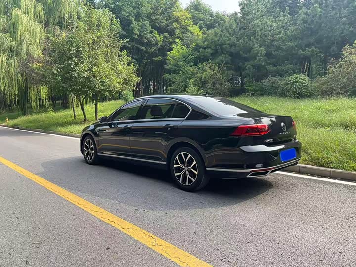 Фото 4 - Volkswagen Magotan