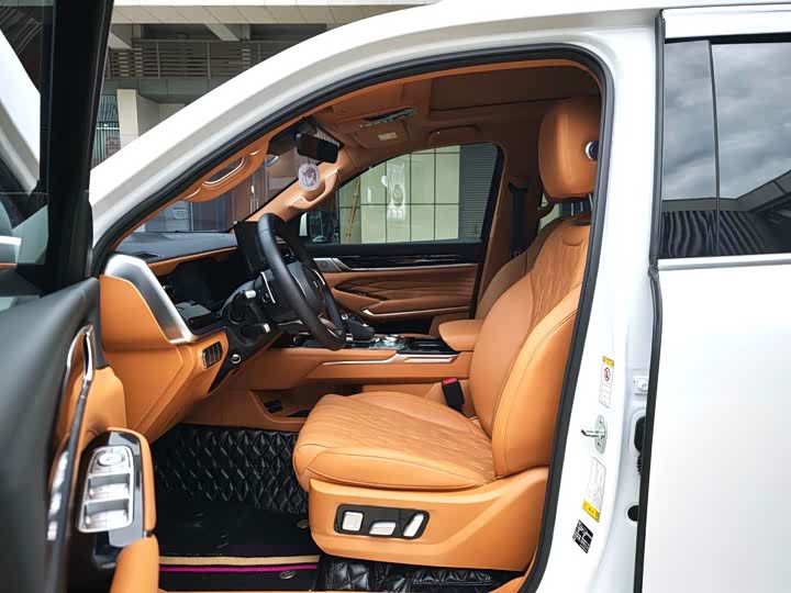 Фото 4 - Tank 500 Hybrid