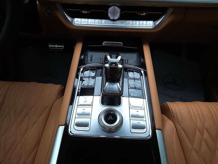 Фото 9 - Tank 500 Hybrid