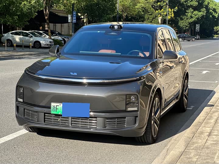 Фото 1 - LiXiang L8