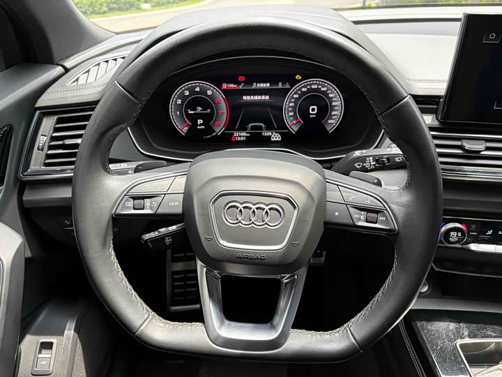 Фото 12 - Audi Q5L