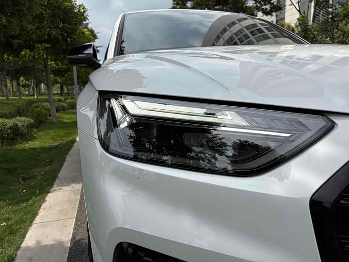 Фото 19 - Audi Q5L