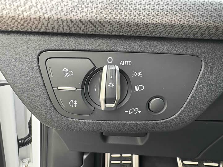 Фото 22 - Audi Q5L