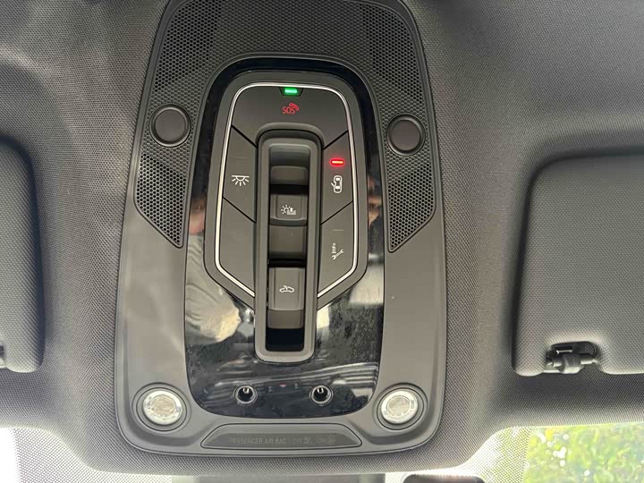 Фото 30 - Audi Q5L