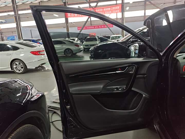 Фото 28 - Dongfeng Aeolus AX7