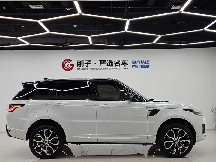 Фото 24 - Land Rover Range Rover Sport