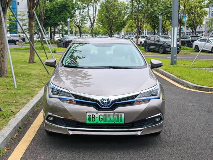Фото 2 - Toyota Corolla Hybrid