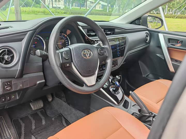 Фото 9 - Toyota Corolla Hybrid