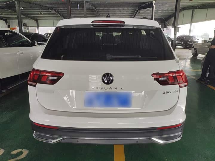 Фото 11 - Volkswagen Tiguan L Pro