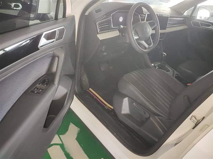 Фото 14 - Volkswagen Tiguan L Pro