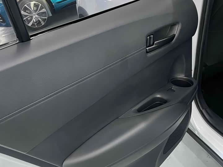 Фото 19 - Toyota Frontlander