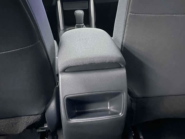 Фото 23 - Toyota Frontlander