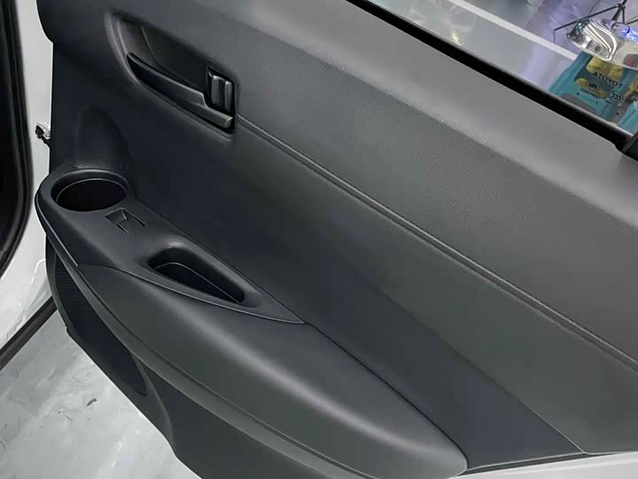 Фото 24 - Toyota Frontlander