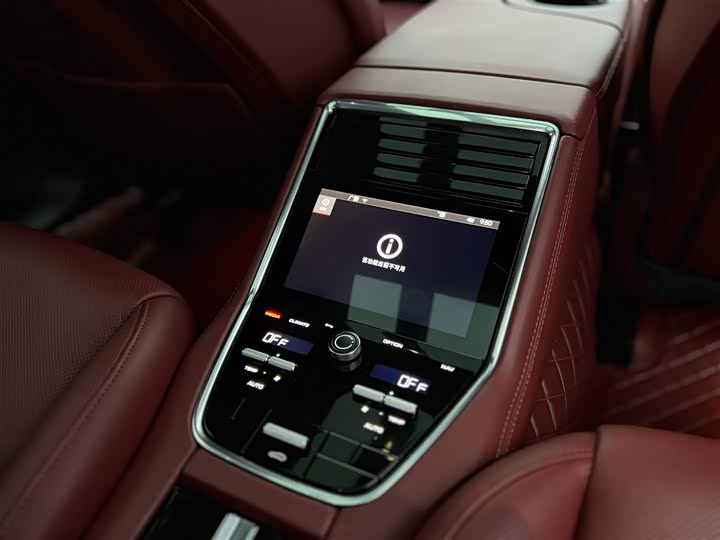 Фото 26 - Porsche Panamera Hybrid