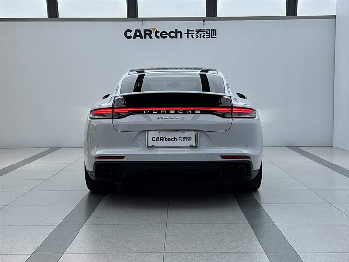 Фото 3 - Porsche Panamera Hybrid