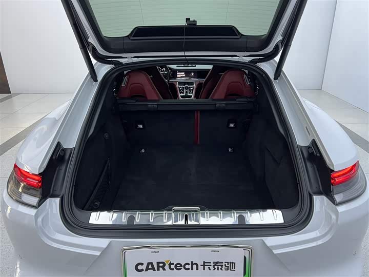 Фото 35 - Porsche Panamera Hybrid