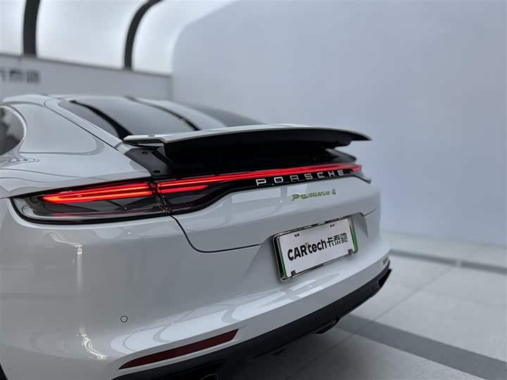 Фото 6 - Porsche Panamera Hybrid