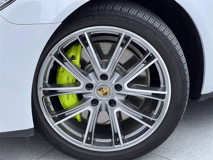 Фото 7 - Porsche Panamera Hybrid