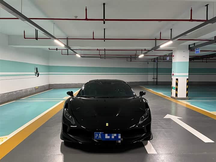 Фото 4 - Ferrari F8