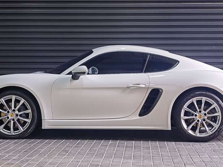 Фото 3 - Porsche 718