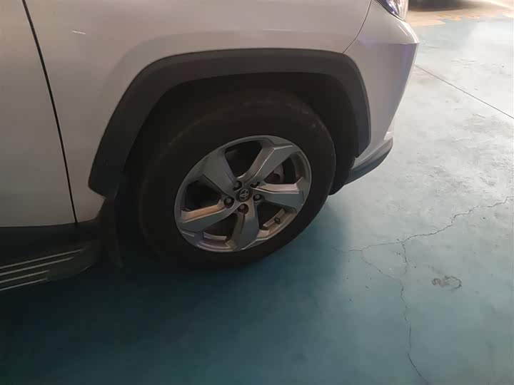 Фото 28 - Toyota RAV4