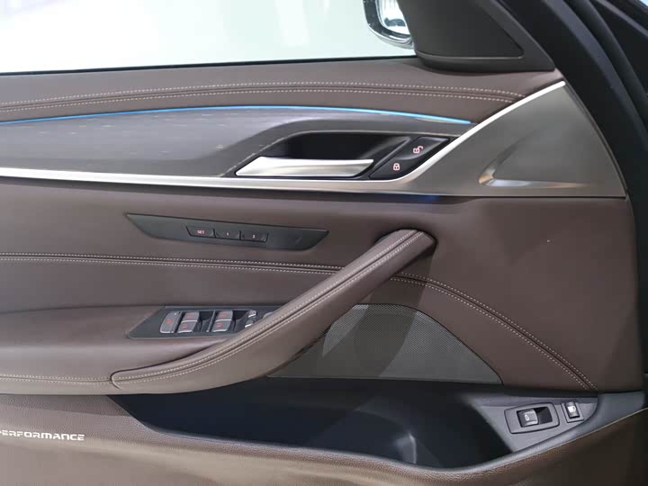 Фото 13 - BMW 5 Series Hybrid