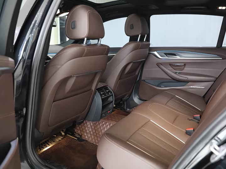 Фото 8 - BMW 5 Series Hybrid