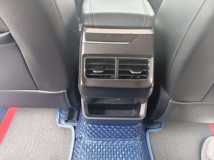 Фото 15 - Geely Preface