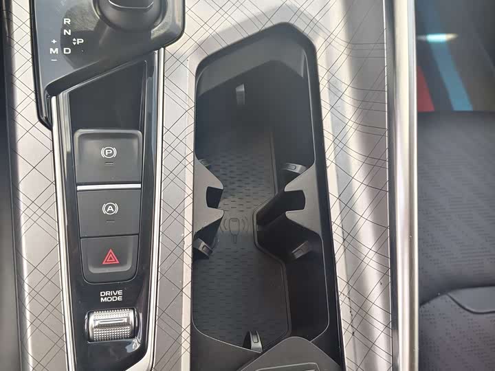 Фото 8 - Geely Preface