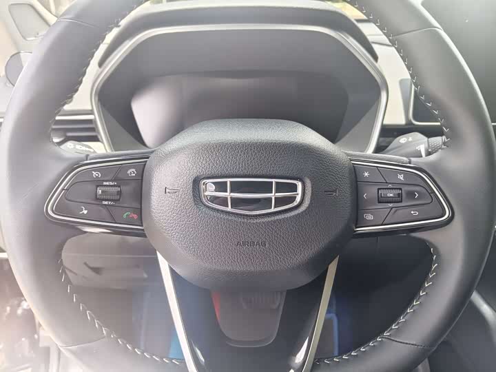 Фото 9 - Geely Preface