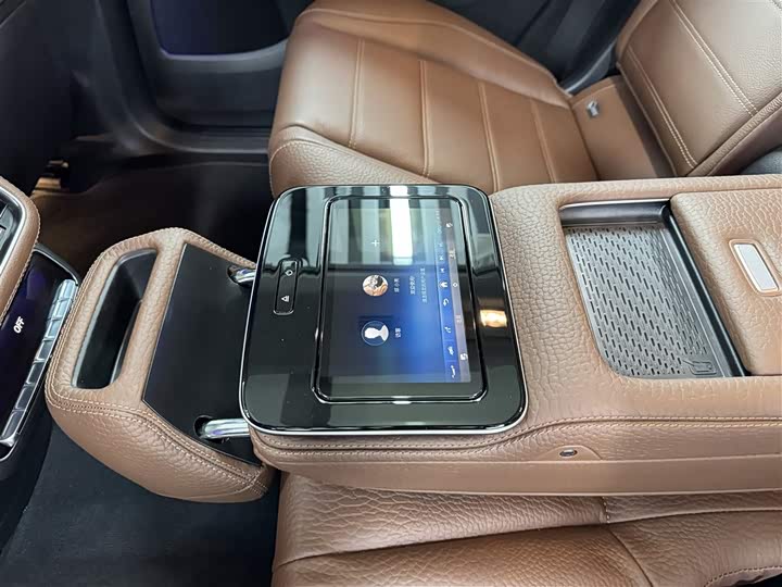 Фото 17 - Mercedes-Benz GLS-Class