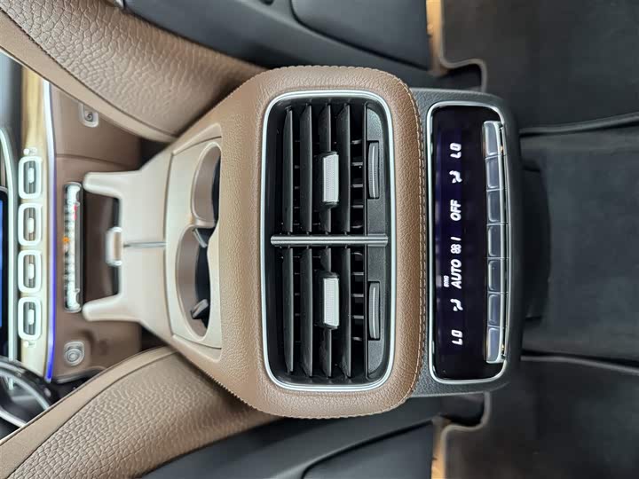 Фото 8 - Mercedes-Benz GLS-Class
