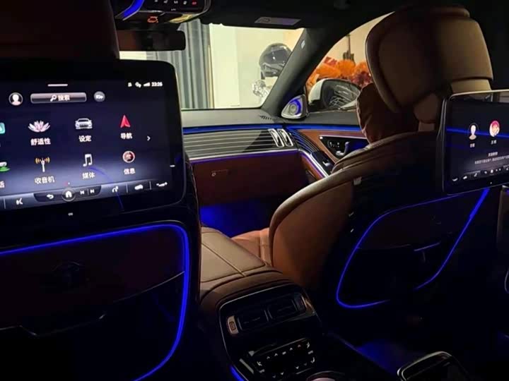 Фото 5 - Mercedes-Benz Maybach S-Class