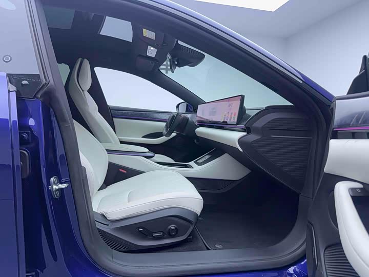 Фото 14 - Geely Jiyue 07